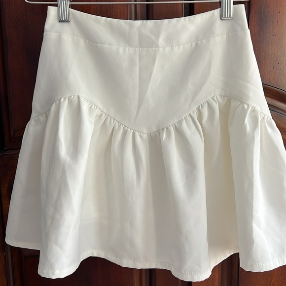 Princess Polly White Delphie Fit & Flare Mini Skirt- size 0 - Picture 4 of 6